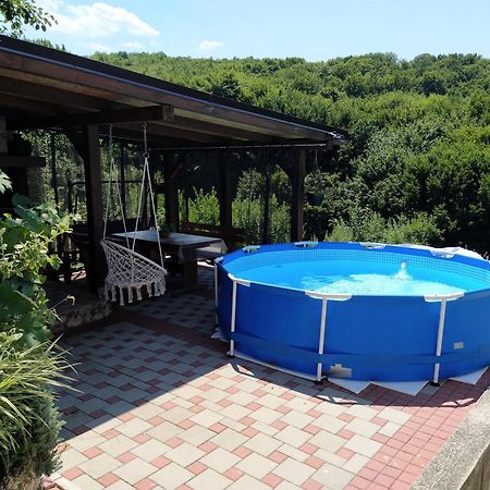 Guest House Bee Visoko Exterior foto