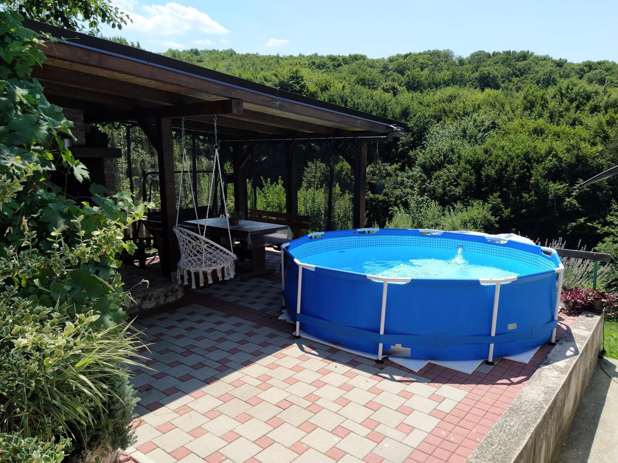 Guest House Bee Visoko Exterior foto